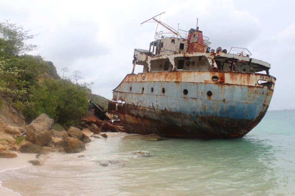 Ship Wreck in Sandy Ground